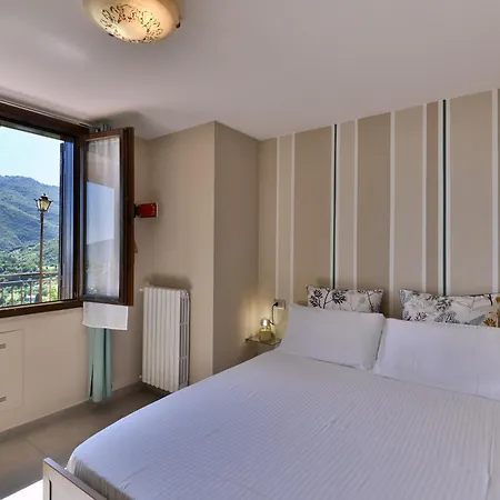 Le Coste View 1 & 2 Apartamento Tignale